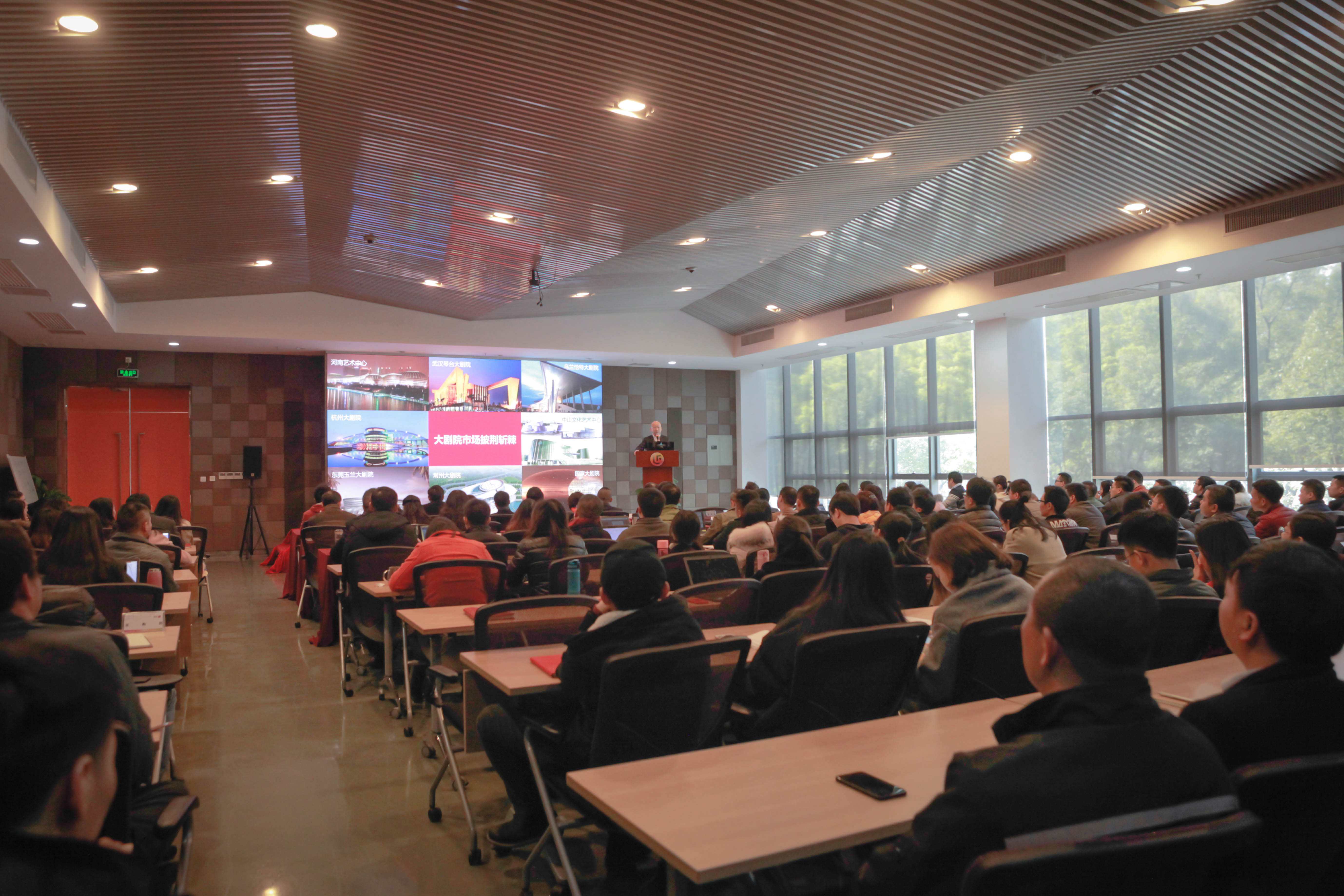 2025新澳门全年免费原料网