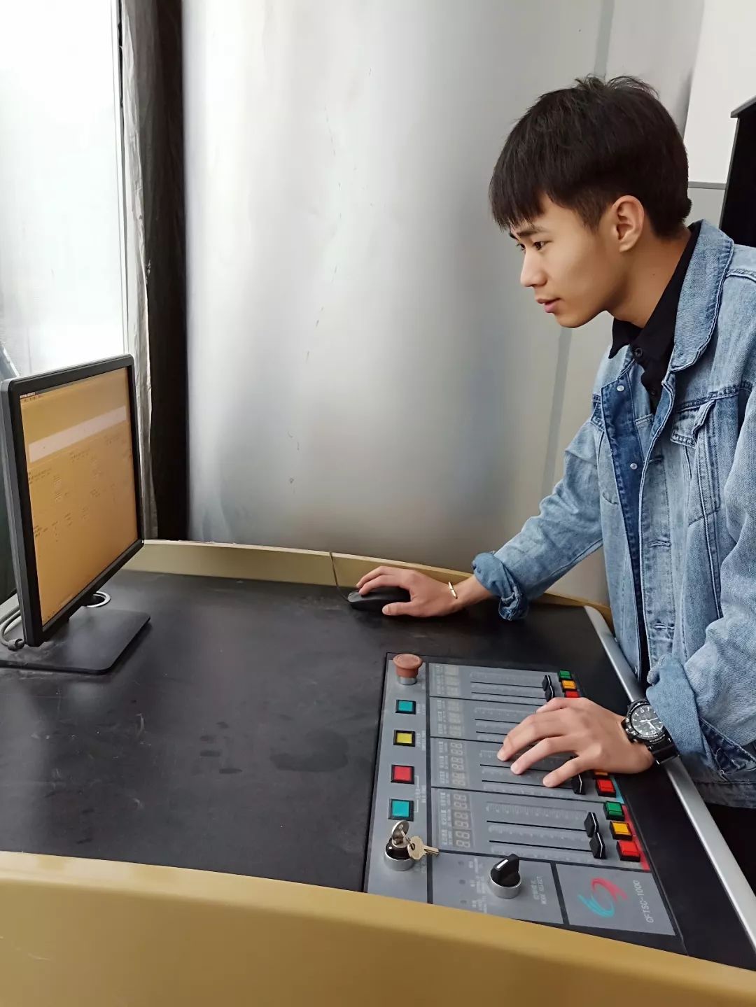 2025新澳门全年免费原料网